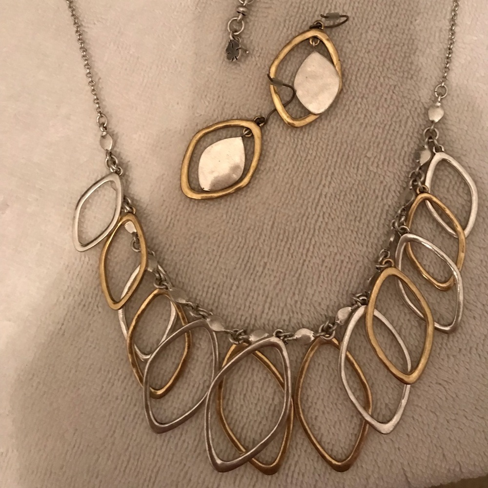 American Eagle necklace and matching earrings